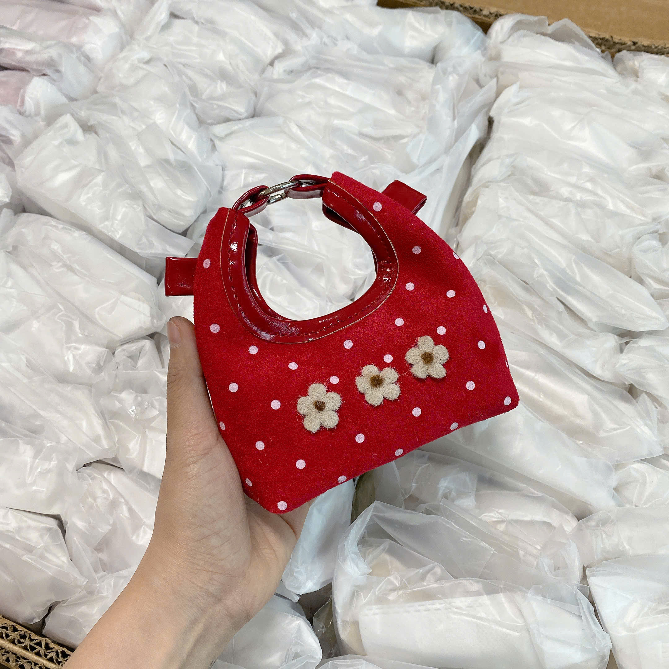 1081# Túi xách chấm bi tam hoa mini