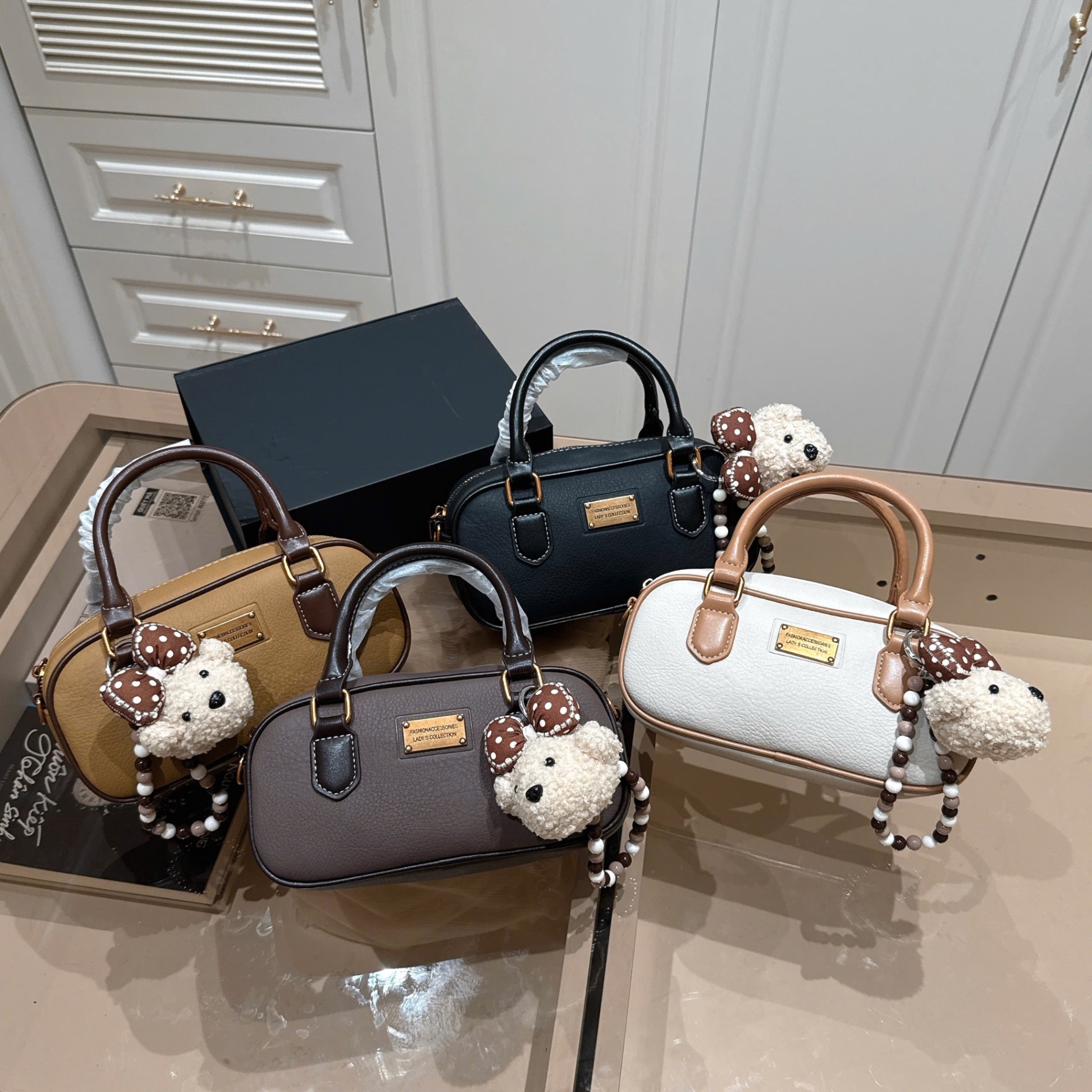 9103# Túi trống dáng ngang charm cún nơ
