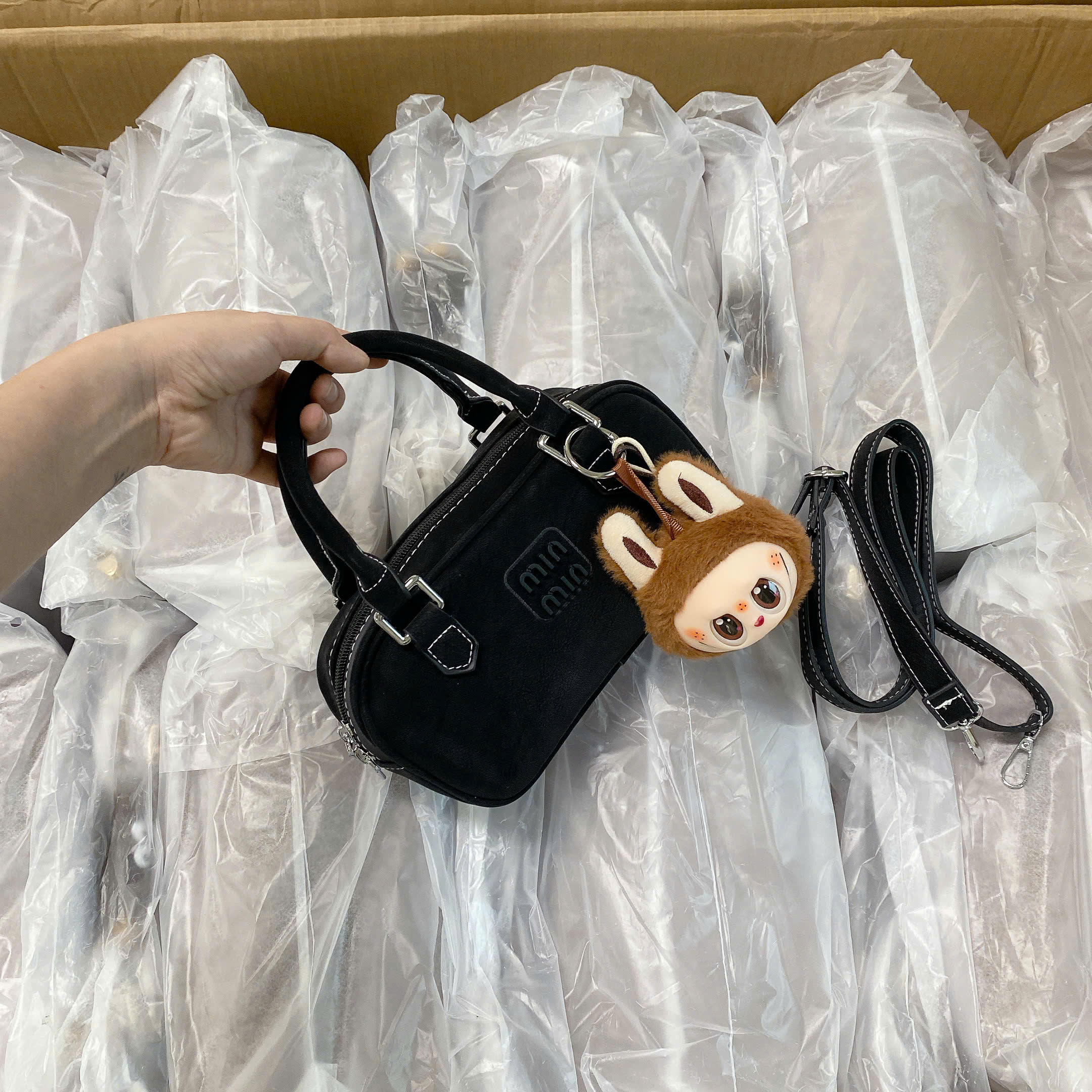 920# Túi trống minmin charm labubu