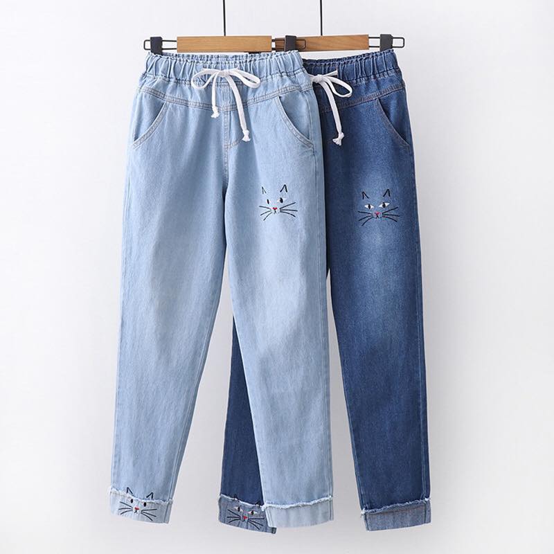 Quần jeans hình mèo