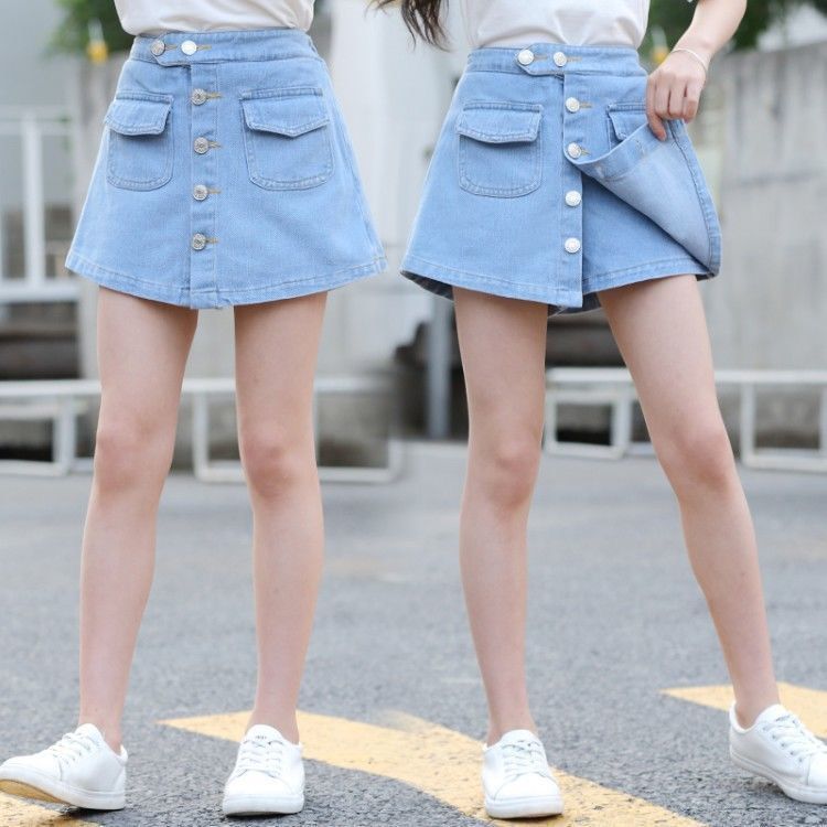 Quần giả váy cúc trắng