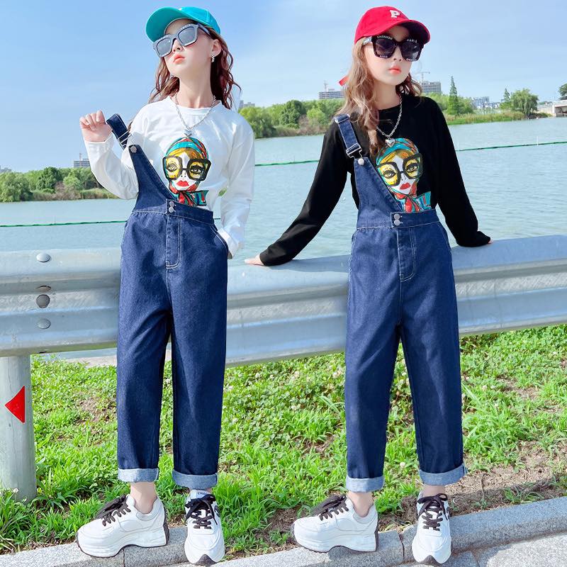 Set yếm quai chéo