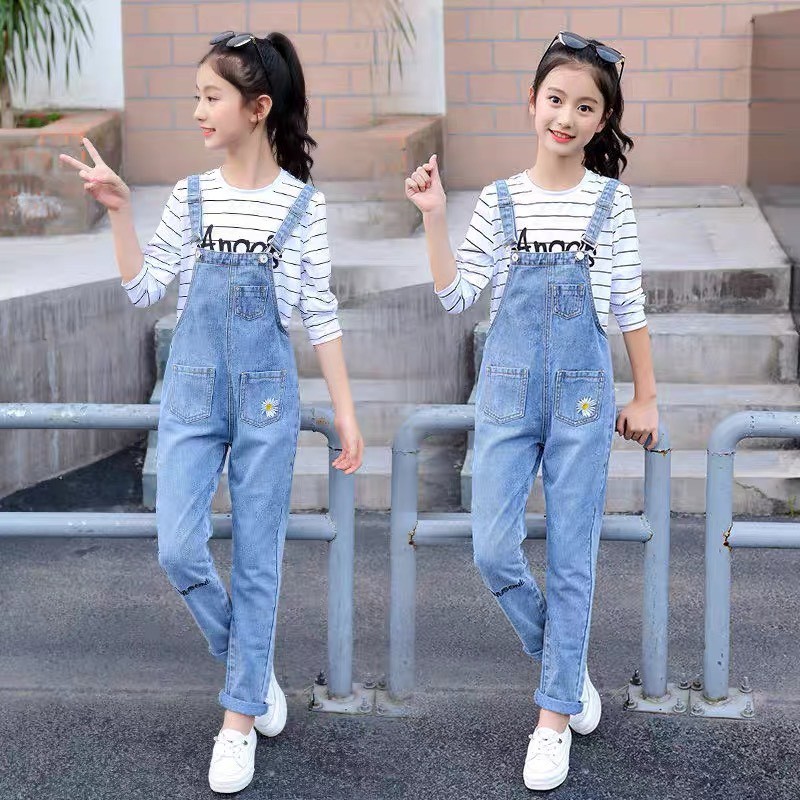 Yếm hoa cúc