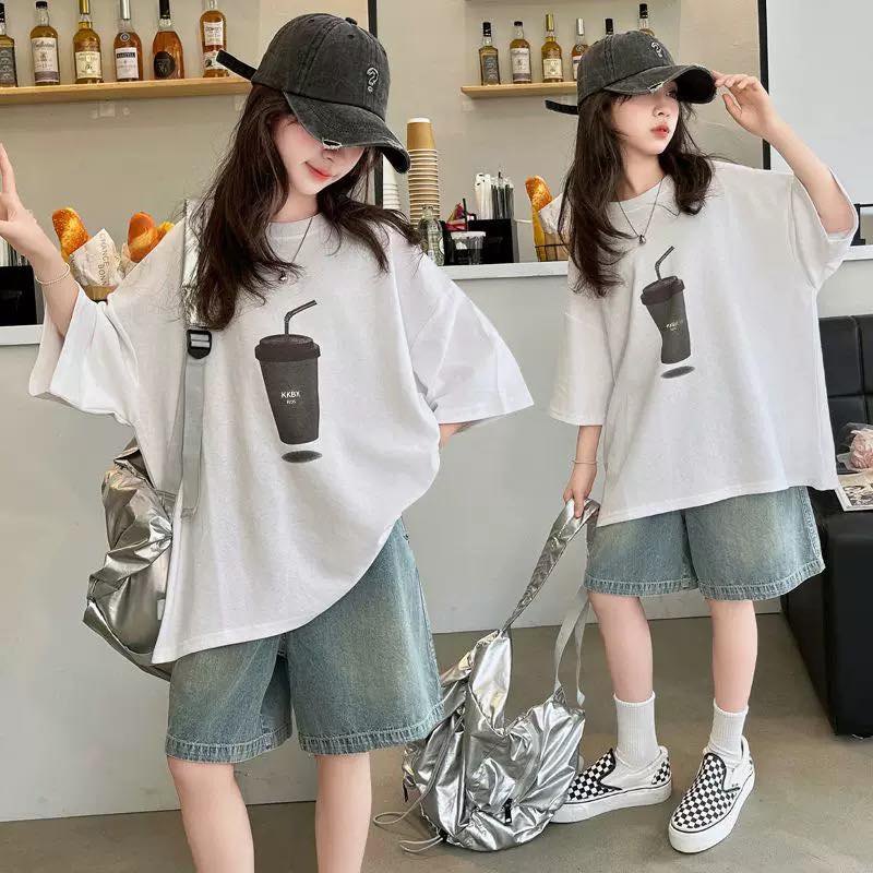 Áo phông hình cốc