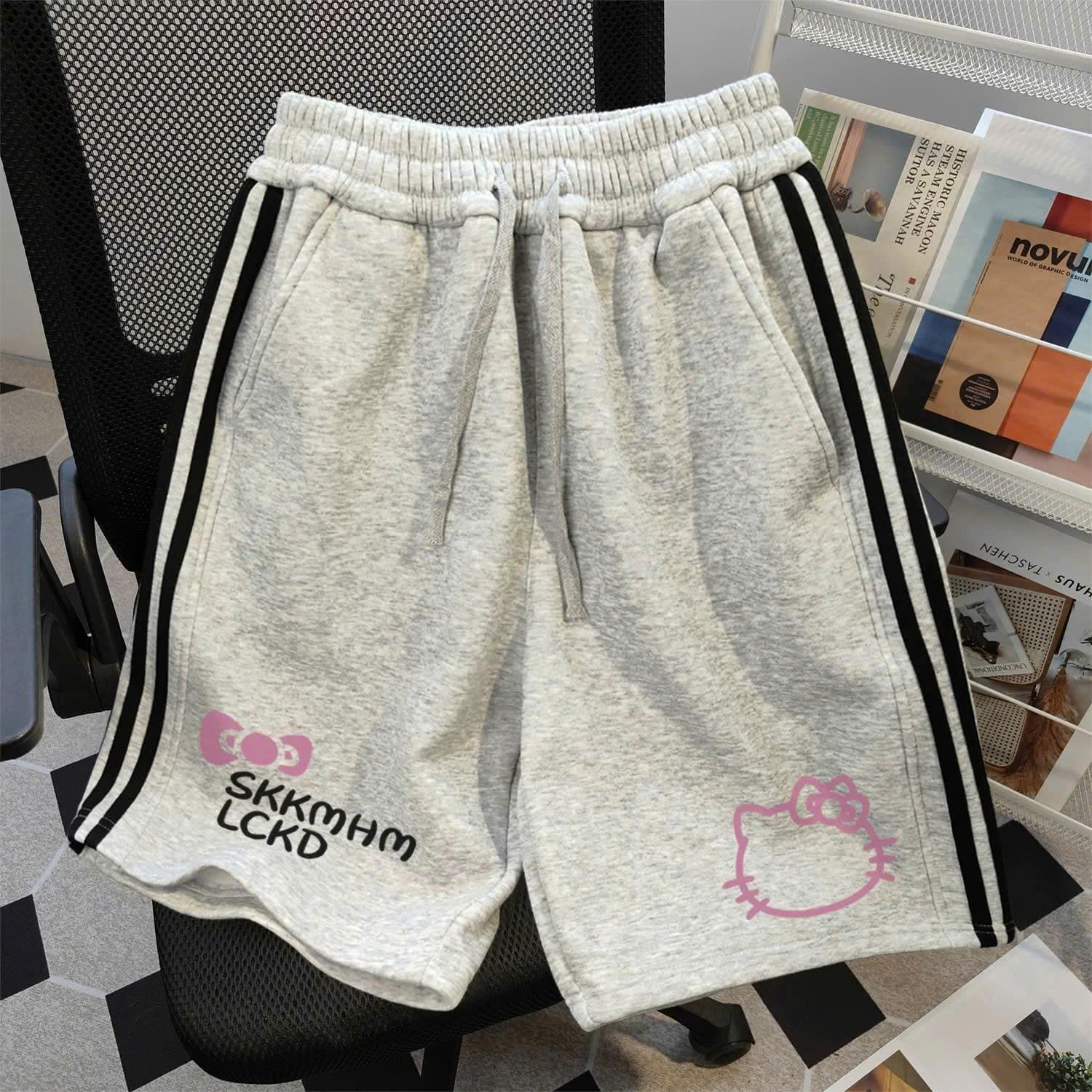 H26045-Quần cotton viền sọc hình kitty M330