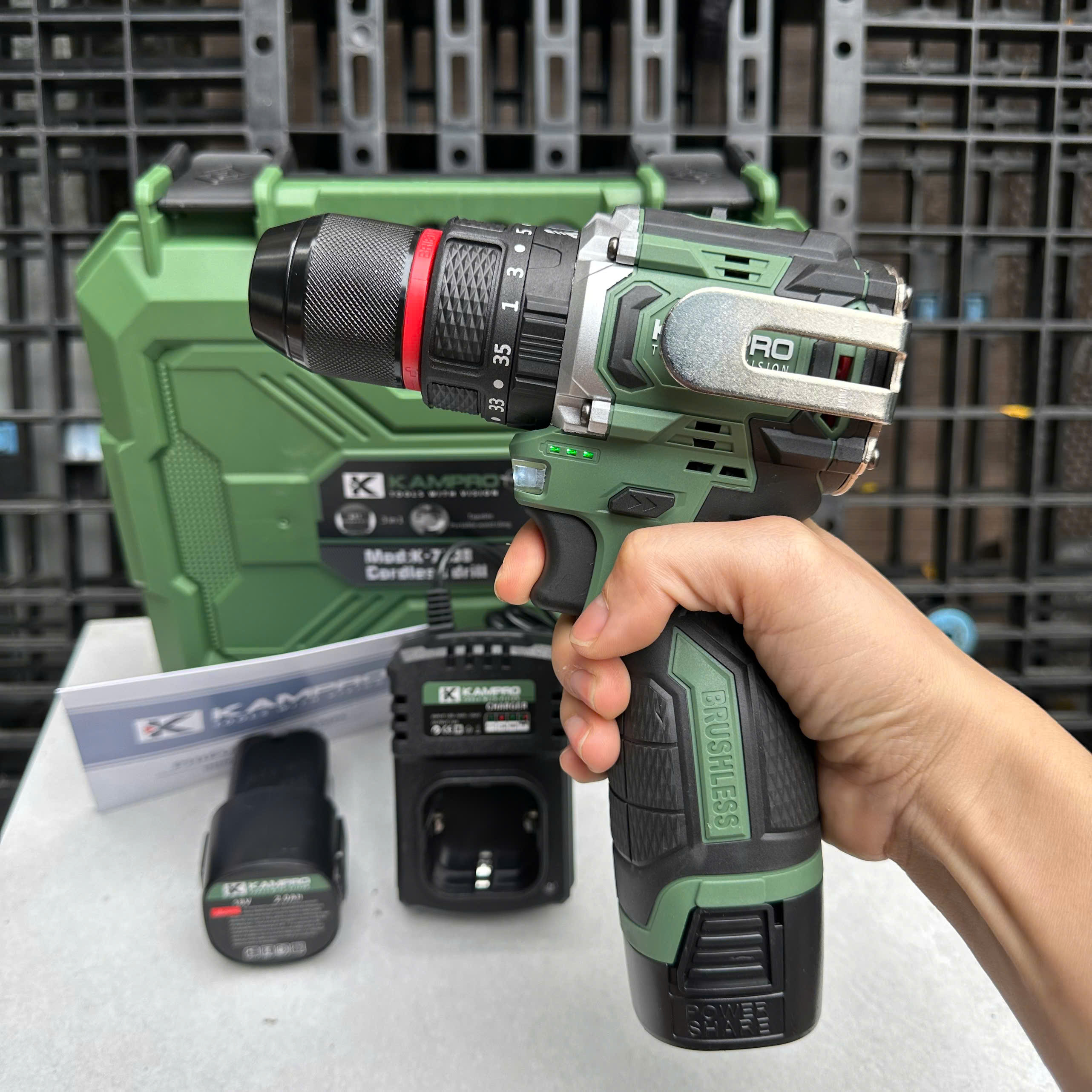 Máy Khoan Pin Kampro K-7038 màu xanh lá, 3 Chức Năng, Đầu Kẹp 10ly Autolock, Động Cơ Không Chổi Than