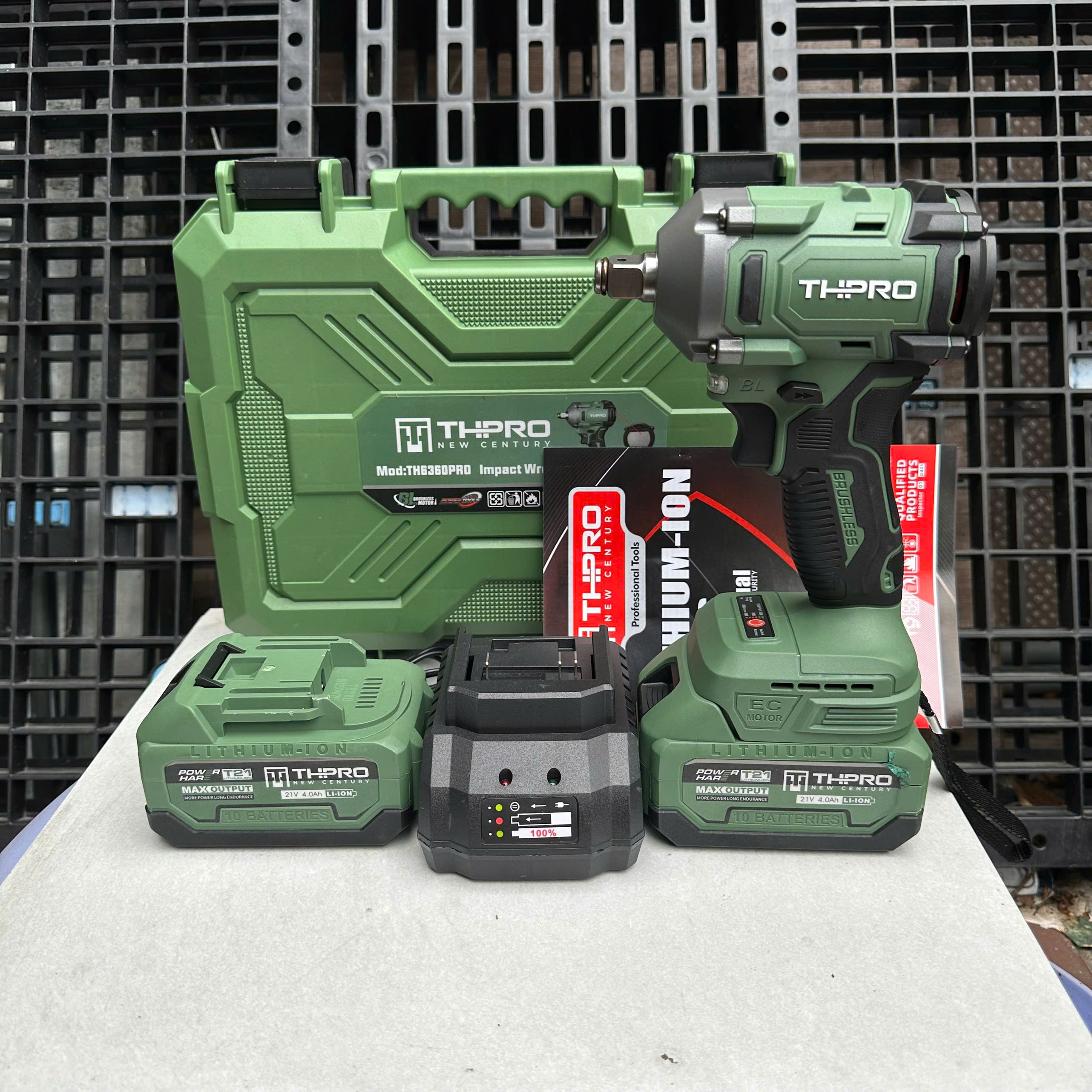 Máy Siết Bulong THPRO-TH636PRO,màu Xanh Lục Bảo,động cơ không chổi than ,lực đập 360N.m..Tặng đầu chuyển vít - máy 2pin+sạc