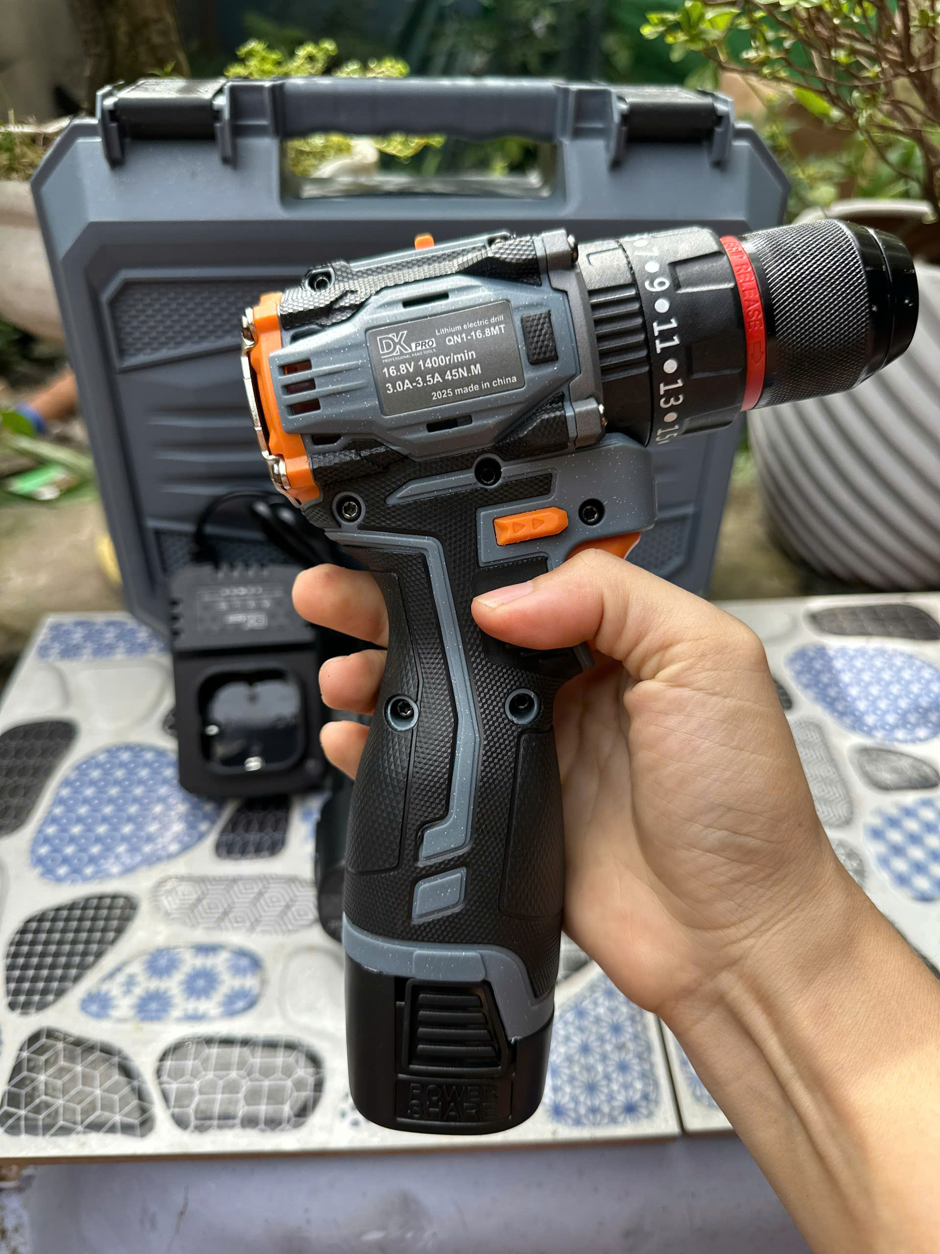 Máy khoan pin + bắn vít pin không chổi than DK PRO - Khoan 3 chức năng, 10ly autolock -bắn vít 35 cấp trượt