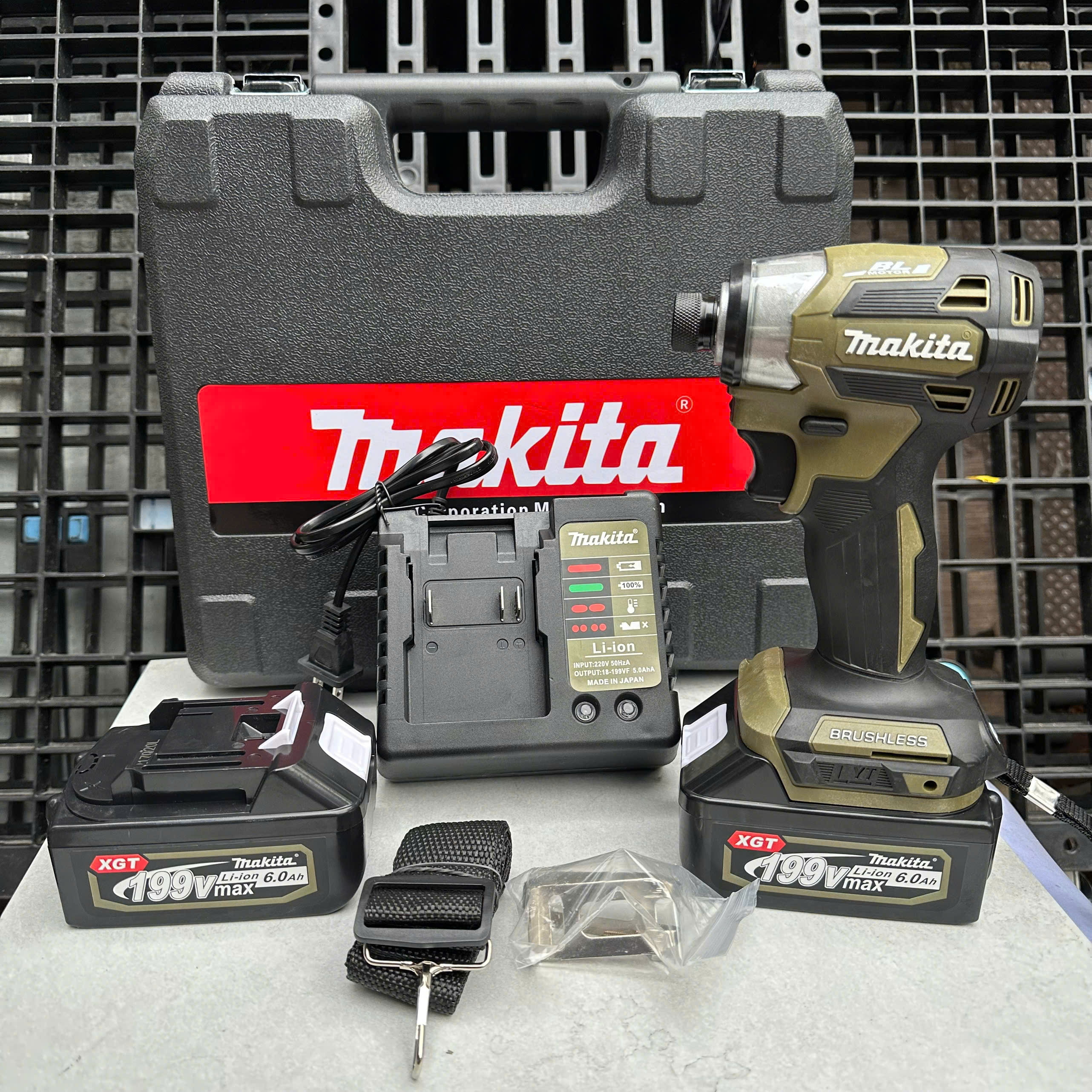 TD173 - sườn máy vặn vít Makita mới 100% - Made in Japan - máy 2pin 10cell