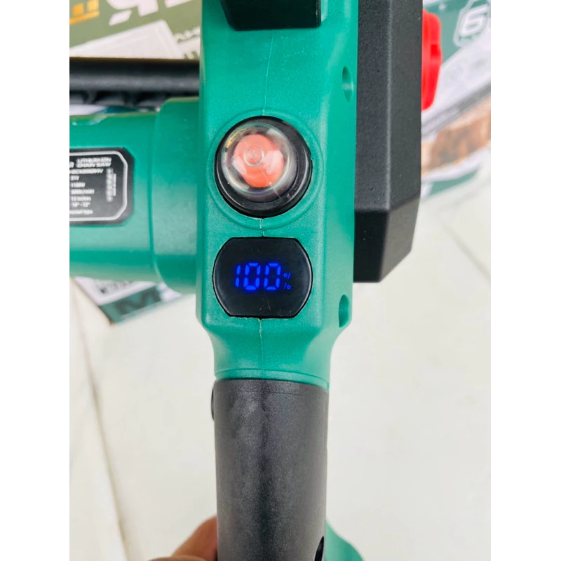 Thân máy cưa xích pin Greek man M21-CX12BL motor brushless lam 12inch (30.5cm) tra nhớt tự động
