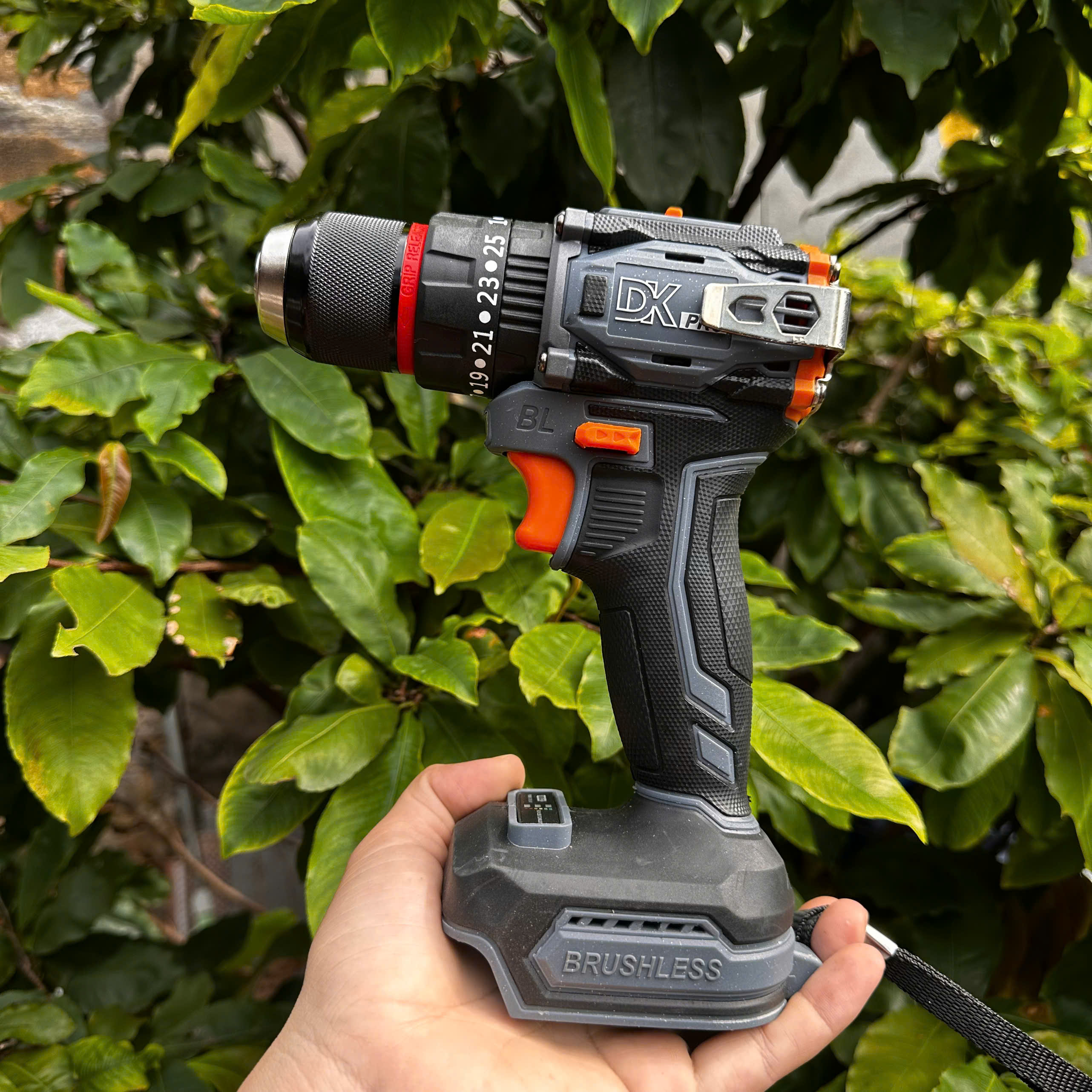 Thân máy khoan pin PRO đầu kẹp 10ly, 3 chức năng có búa Động cơ không chổi than, chân phổ thông 4cm