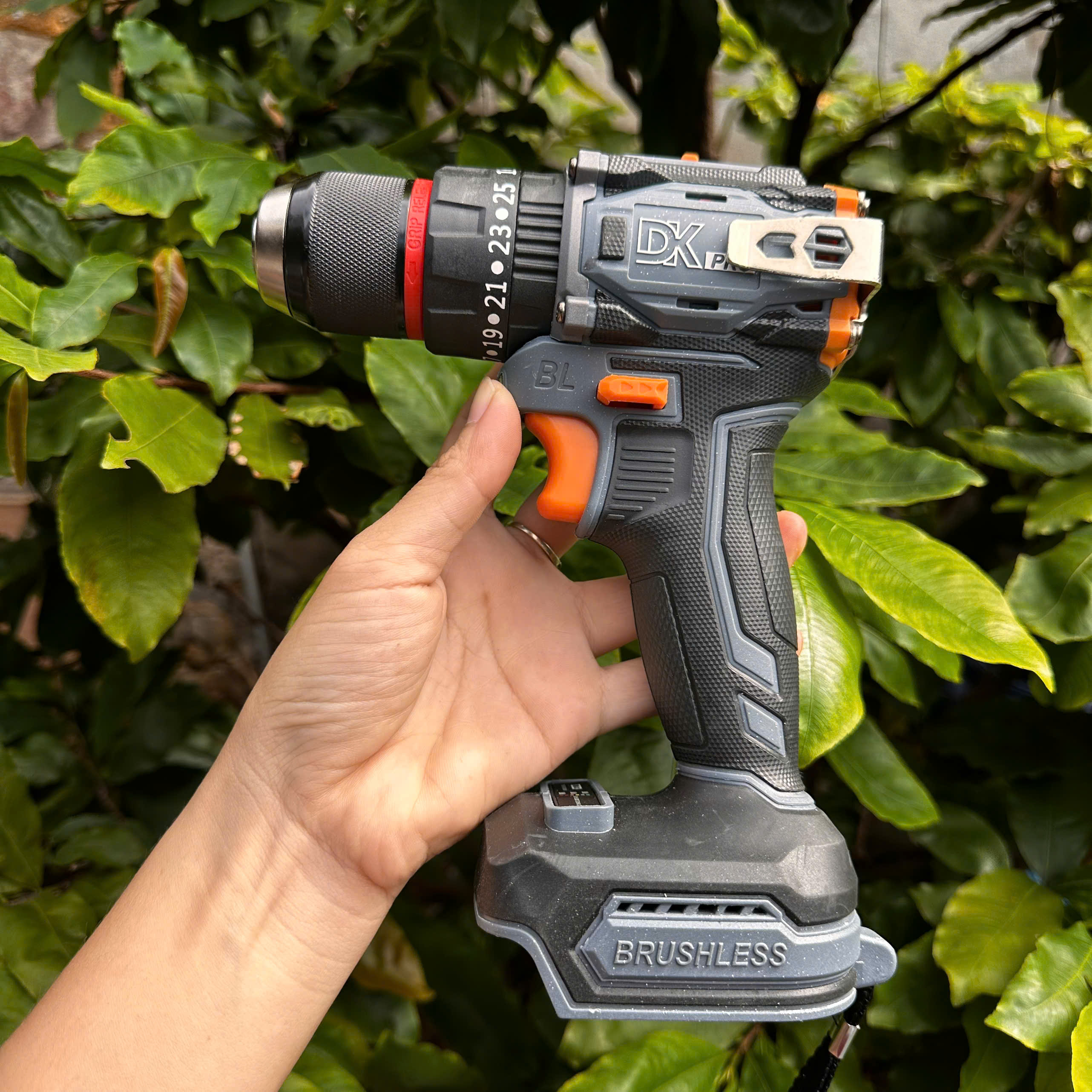 Thân máy khoan pin PRO đầu kẹp 10ly, 3 chức năng có búa Động cơ không chổi than, chân phổ thông 4cm
