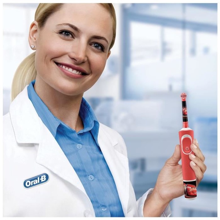 Bàn Chải Máy Trẻ Em Oral-B - Mẫu Ô Tô - Bé Từ 3 Tuổi -Úc