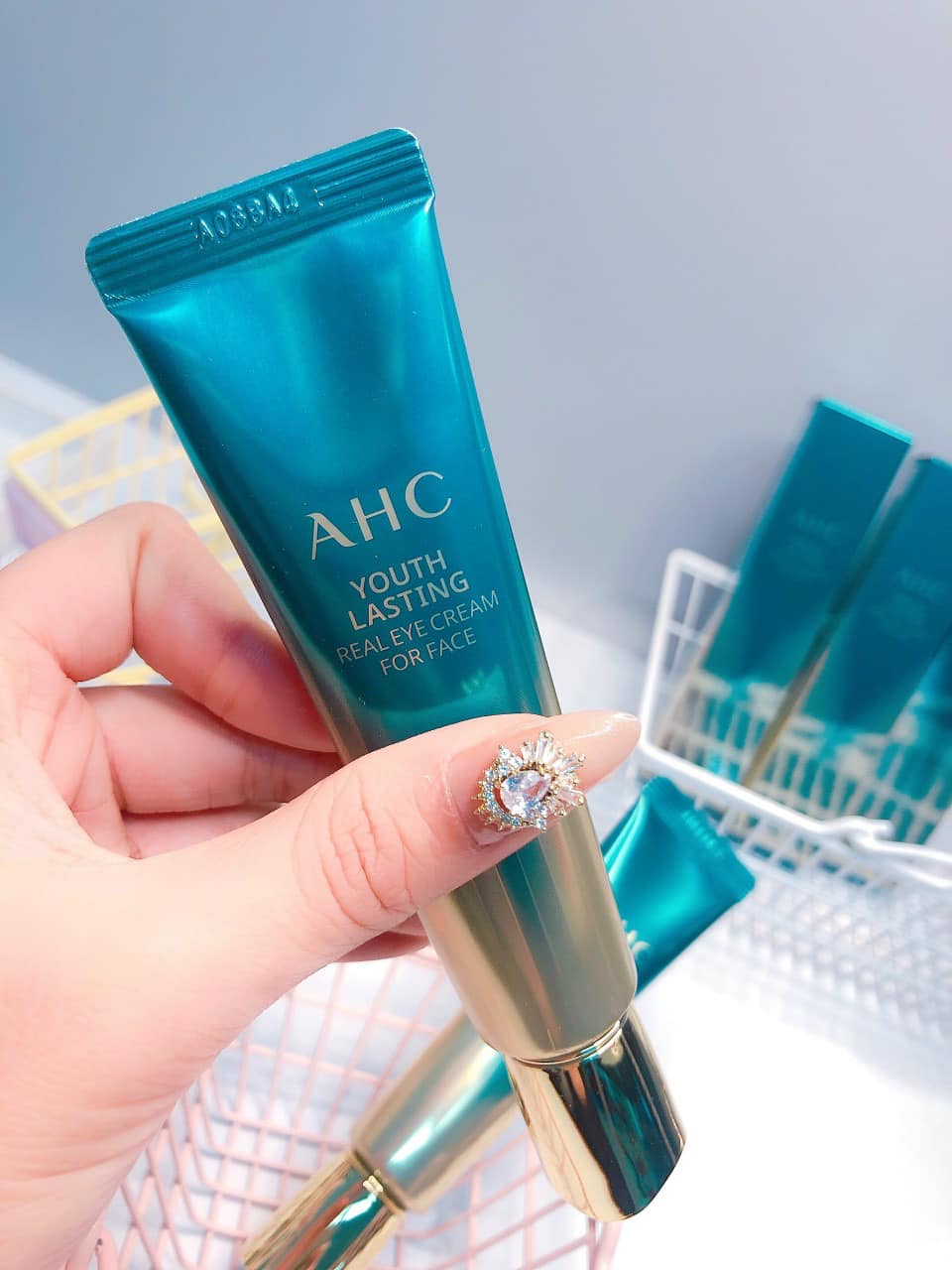 Kem Dưỡng Mắt mini AHC 12ml- Hàn Quốc