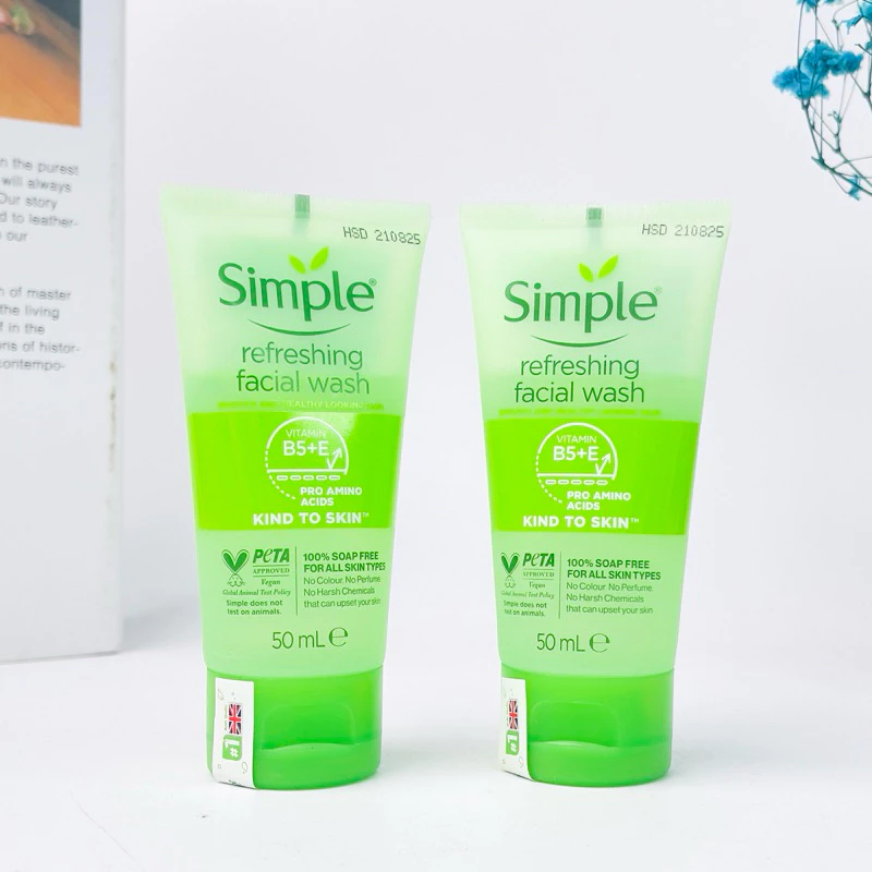 Sữa Rửa Mặt Simple Xanh Lá Minisize 50ml