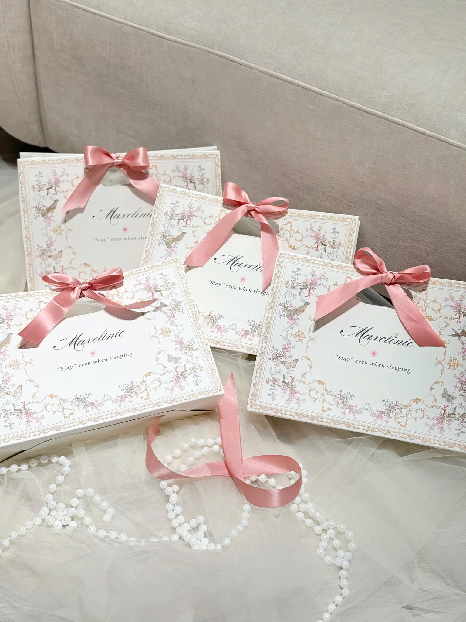 Túi Quà Maxclinic Kèm Nơ Hồng