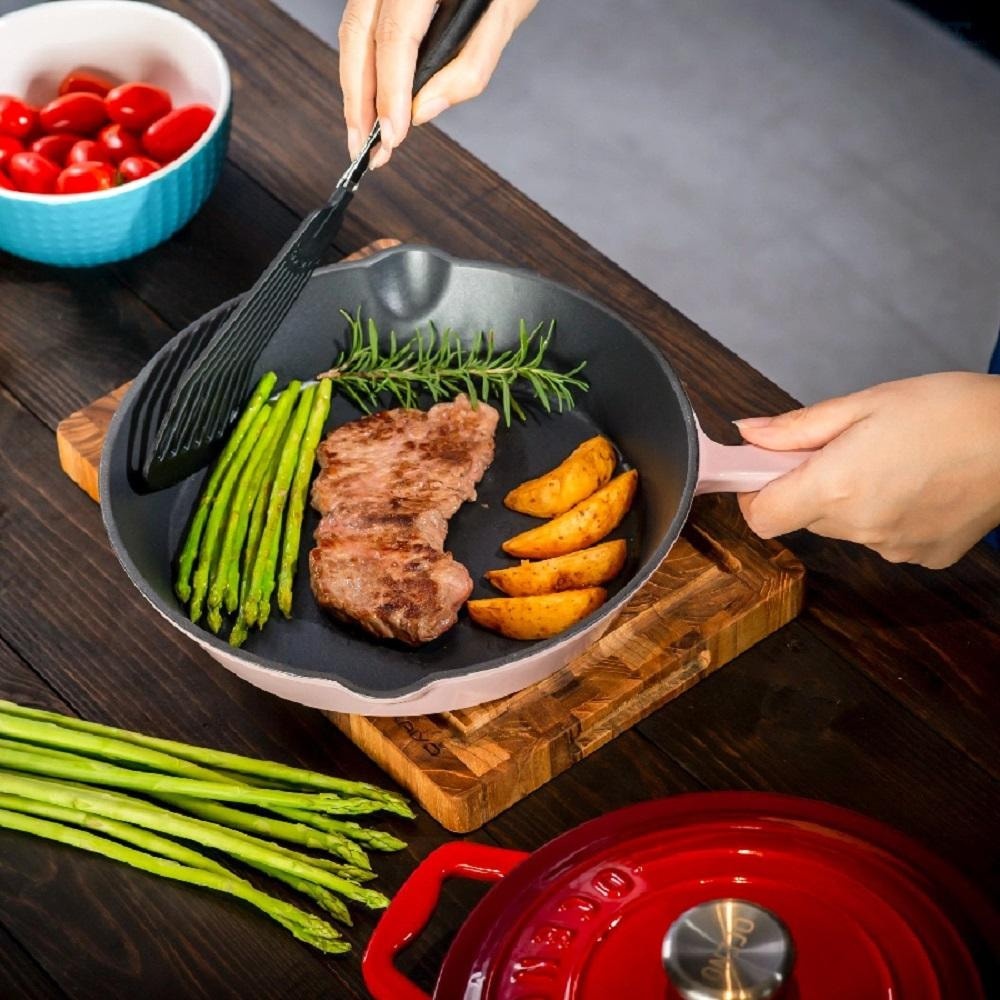 Chảo gang chống dính - Lựa chọn hoàn hảo cho nhà bếp của bạn
