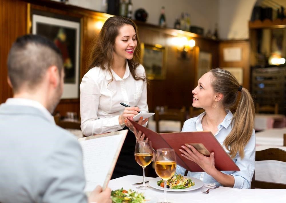 Các tình huống thuyết phục khách hàng và cách ứng phó hiệu quả