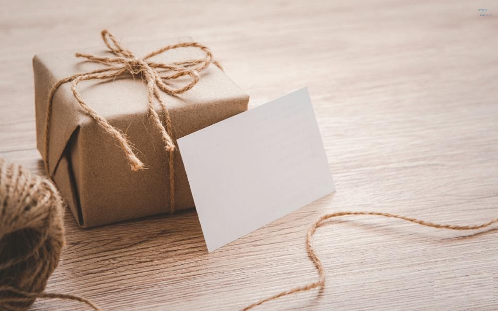 Quà tặng là gì? Ý nghĩa, nguồn gốc và phong cách tặng quà hiện nay