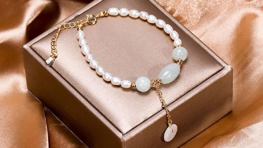 Chọn quà tặng sinh nhật cho mẹì? Gợi ý quà sinh nhật ý nghĩa và kin