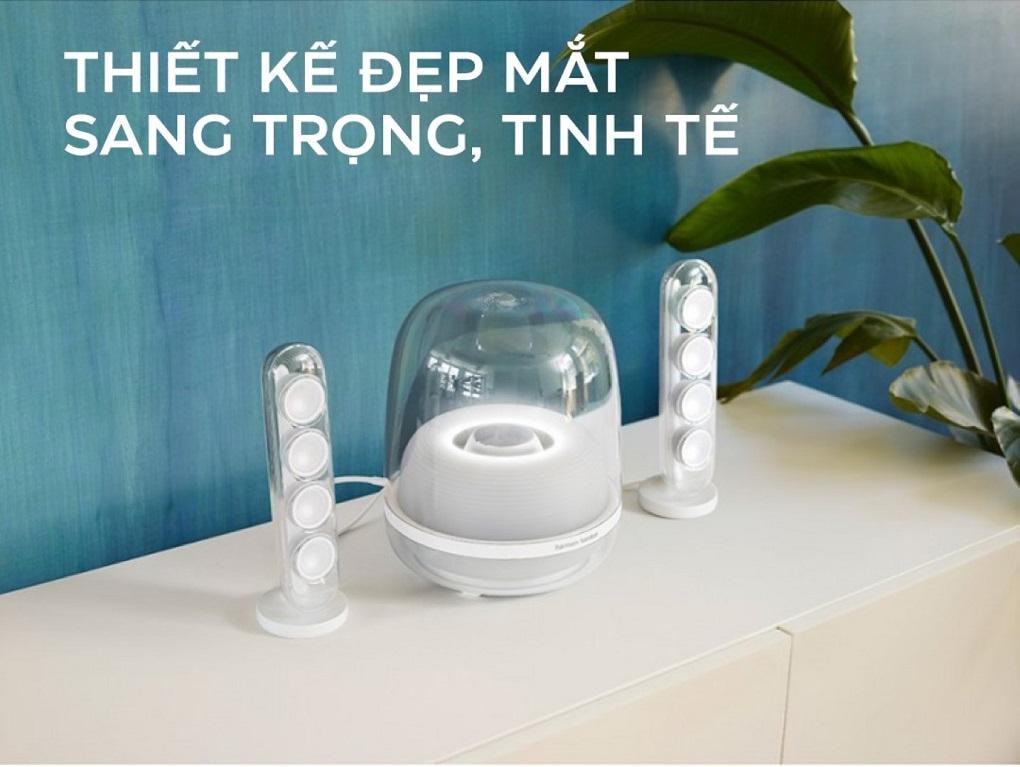 Khám phá SoundSticks 4 - hệ thống loa 2.1 cao cấp từ Harman Kardon, nổi bật với thiết kế trong suốt độc đáo và chất âm ấn tượng, tái tạo trải nghiệm âm nhạc sống động và mạnh mẽ.