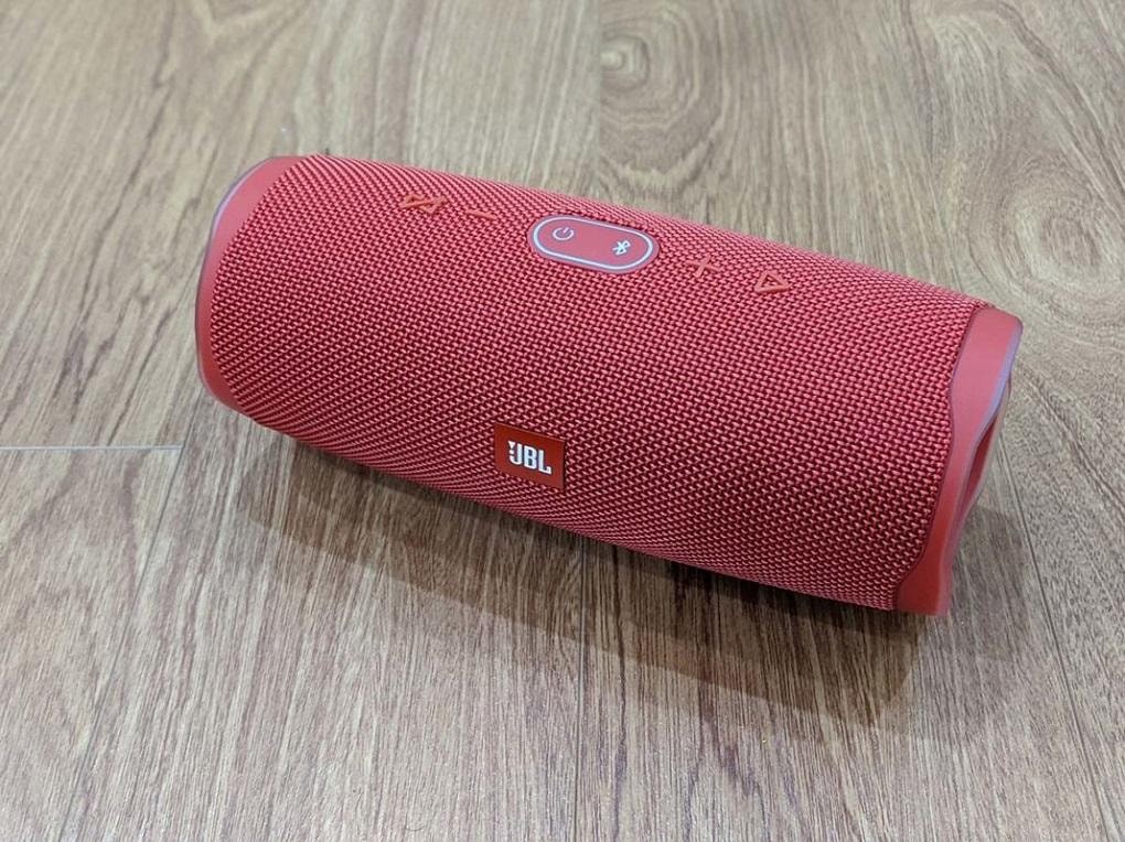 Loa JBL Charge 4 - Đặc điểm, tính năng kỹ thuật và chất lượng âm thanh