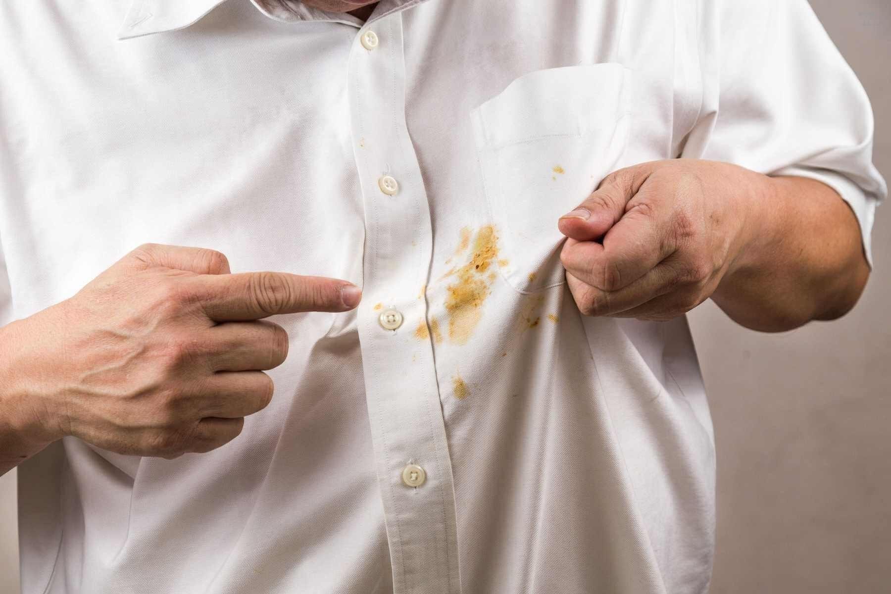 Tẩy vết rỉ sét trên quần áo: Giấm, chanh hay muối hiệu quả nhất?