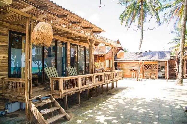 Gần biển nên kinh doanh gì để hút khách du lịch và thu lãi lớn?