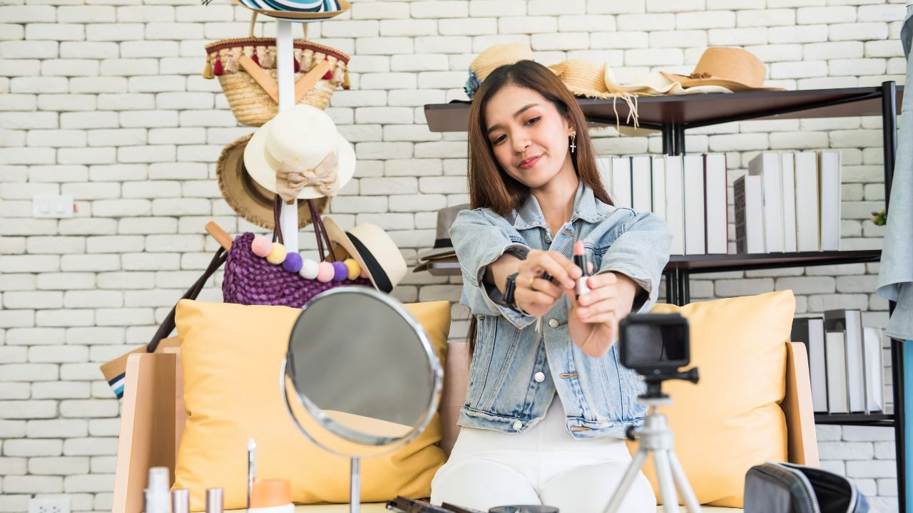 Macro và mega influencer giúp phủ sóng lớn nhưng chi phí cao và dễ xa cách.