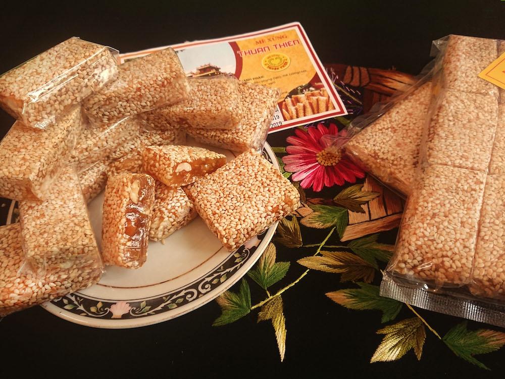 Nhung-dac-san-lam-qua-Tet-theo-huong-vi-tung-vung-mien-Viet-Nam_làm quà tết 1-1.jpg