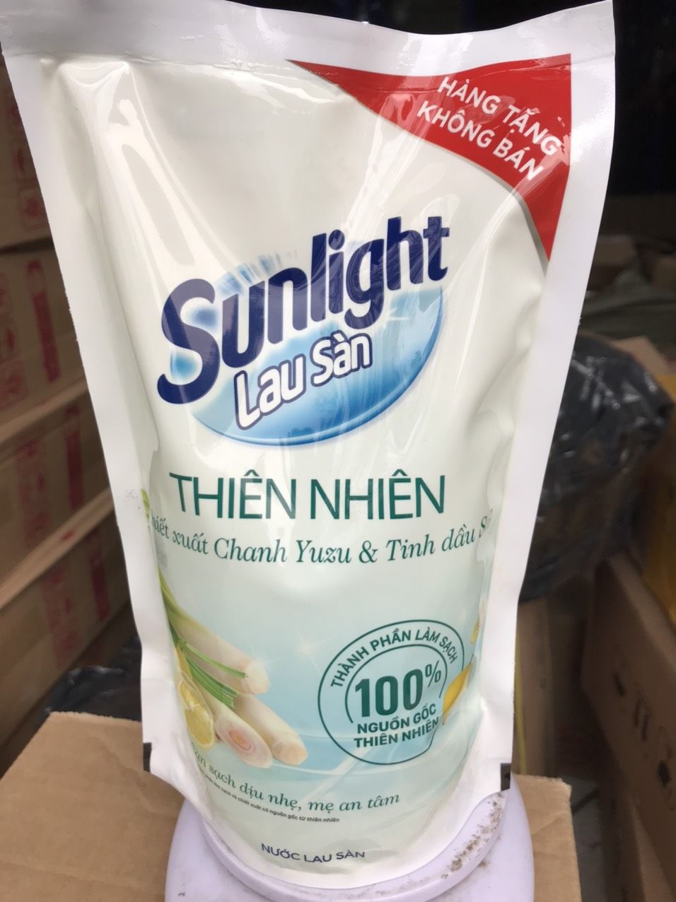 Thùng 18 gói nước lau sàn Sunlight Tmark mùi chanh sả tươi mát