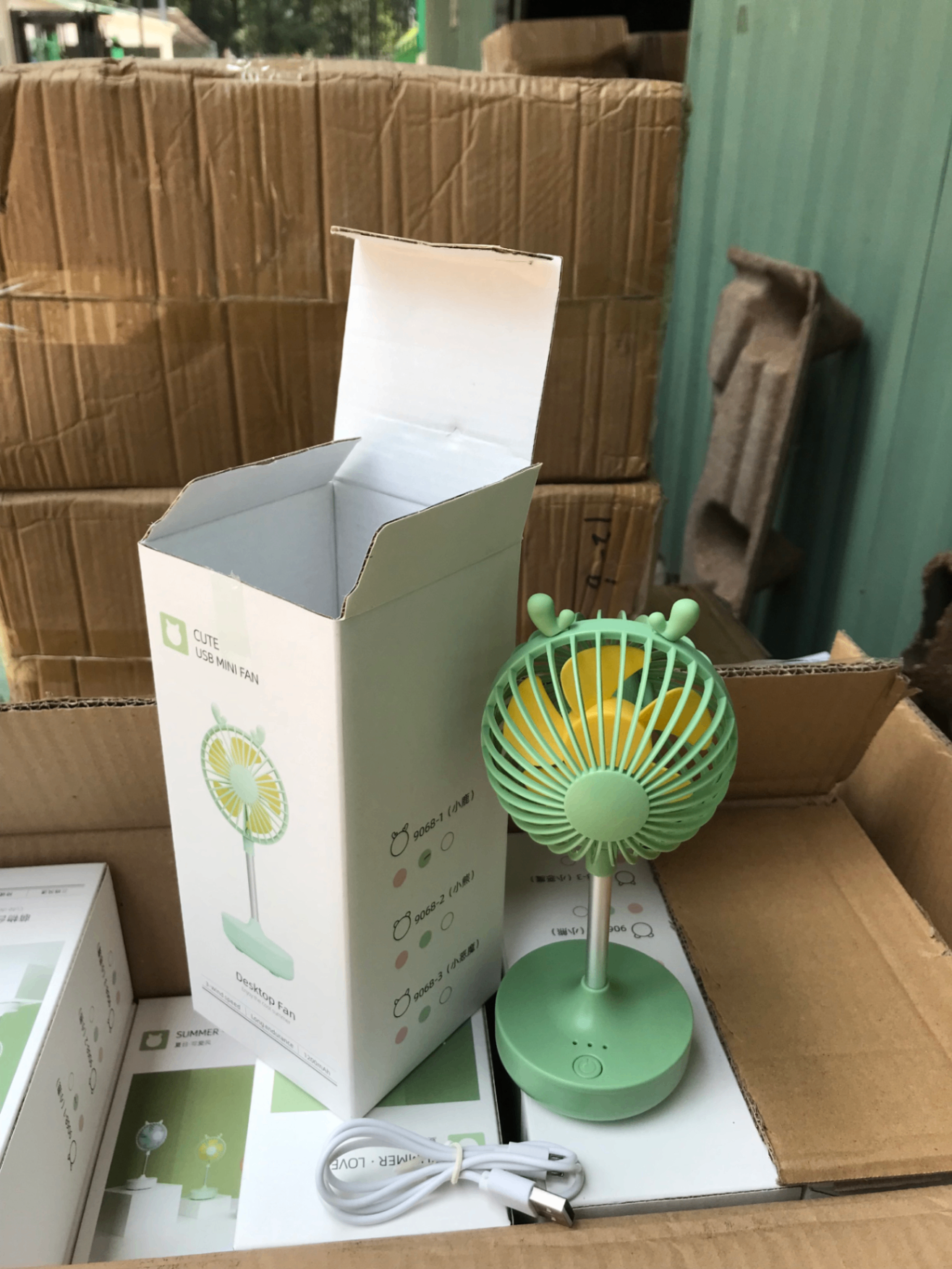 Quạt mini cầm tay (Kiện 96 cái)