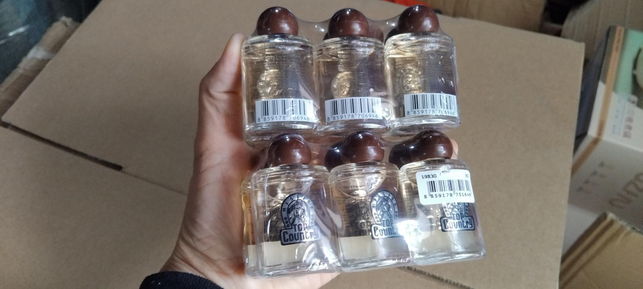 Thùng 108 chai nước hoa con ngựa mini