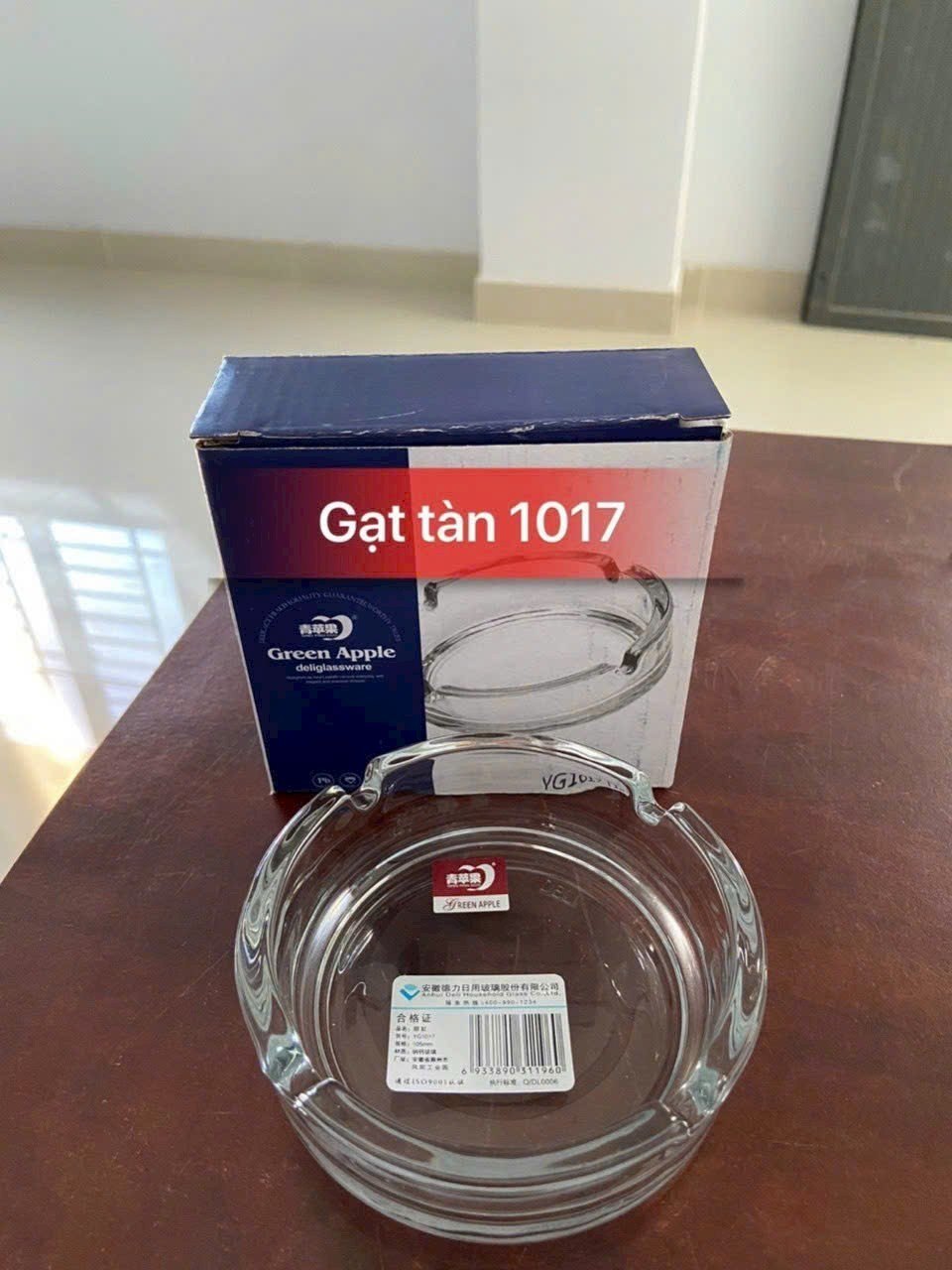 Gạt tàn tròn trắng 1017 YG8019 Deli