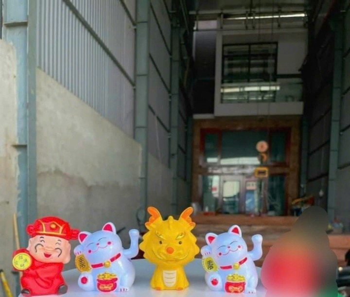 Mèo thần tài không đèn