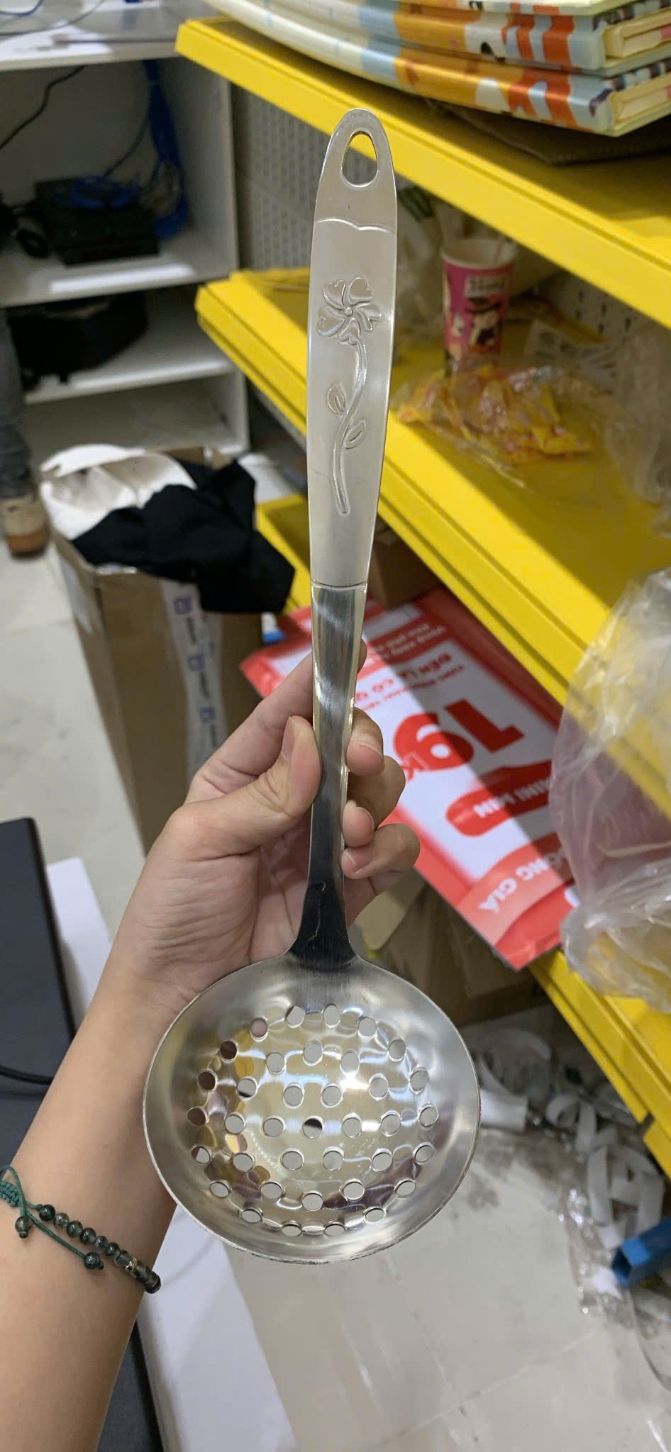 vá lỗ múc canhb inox hình hoa