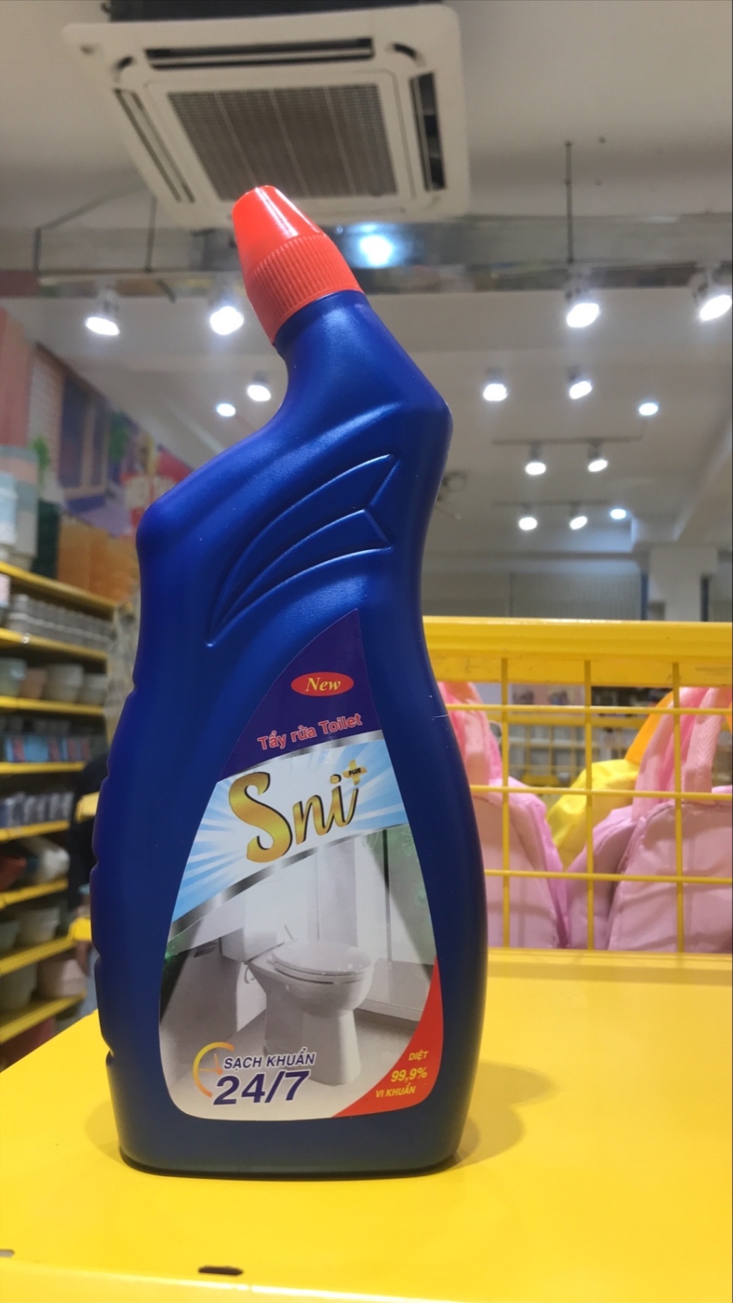 Tẩy rửa Toilet Sni 600ml tẩy mạnh diệt khuẩn hiệu quả Tmark