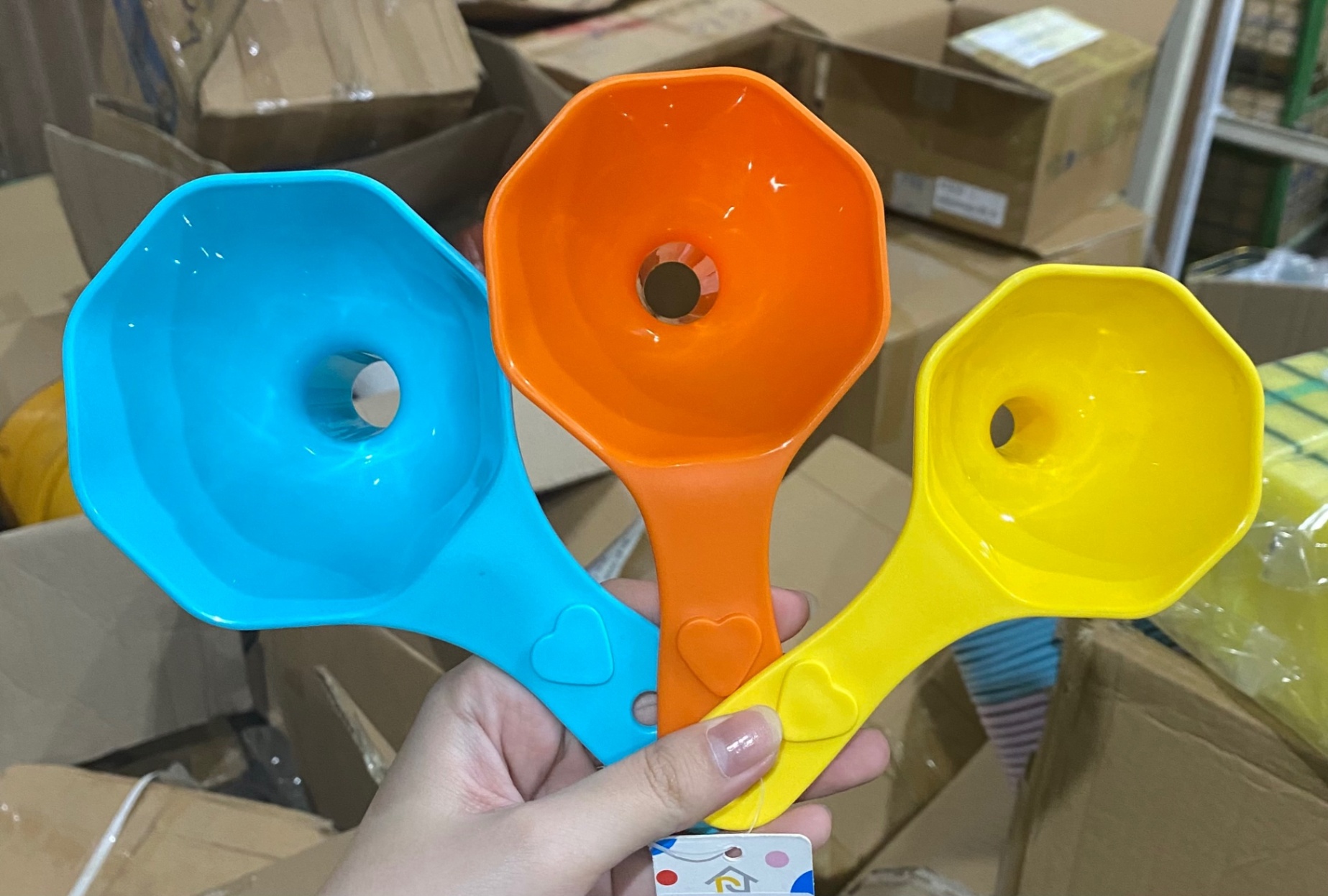 Ba phễu có tay cầm 2319