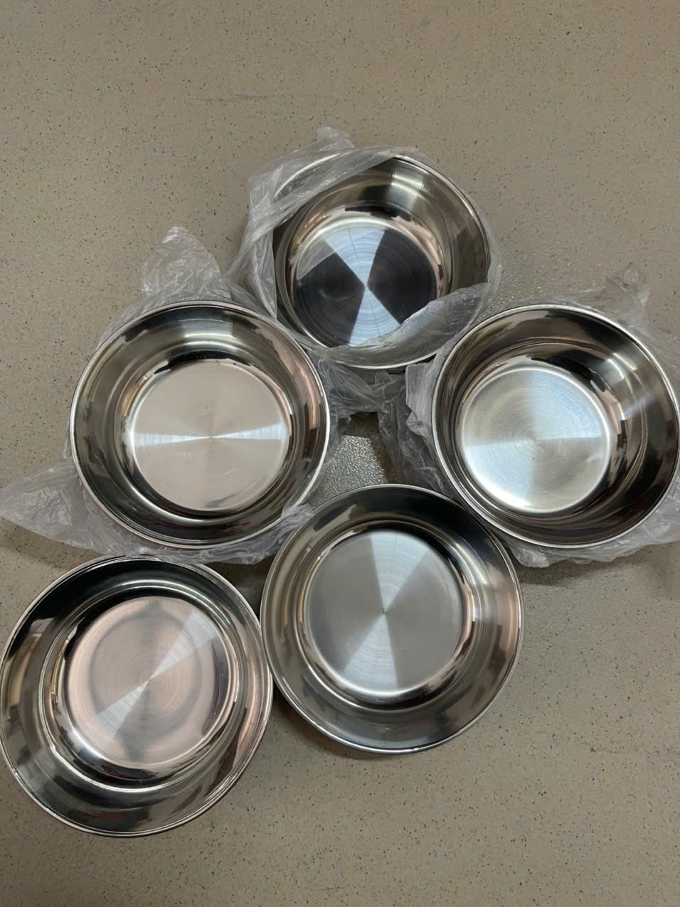 Bát inox 1 lớp dày chắc chắn, bền đẹp, tiện lợi cho mọi nhu cầu Tmark