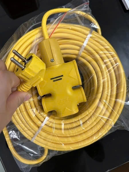 Ổ cắm dây điện vàng (Kiện 20 cái)