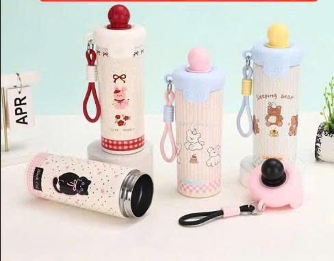 Bình Nước Giữ Nhiệt Họa Tiết Chấm Bi Kèm Móc 600ml Tmark (Kiện 50 cái)