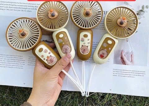 Quạt mini cute có đế (kiện 144 cái) 2