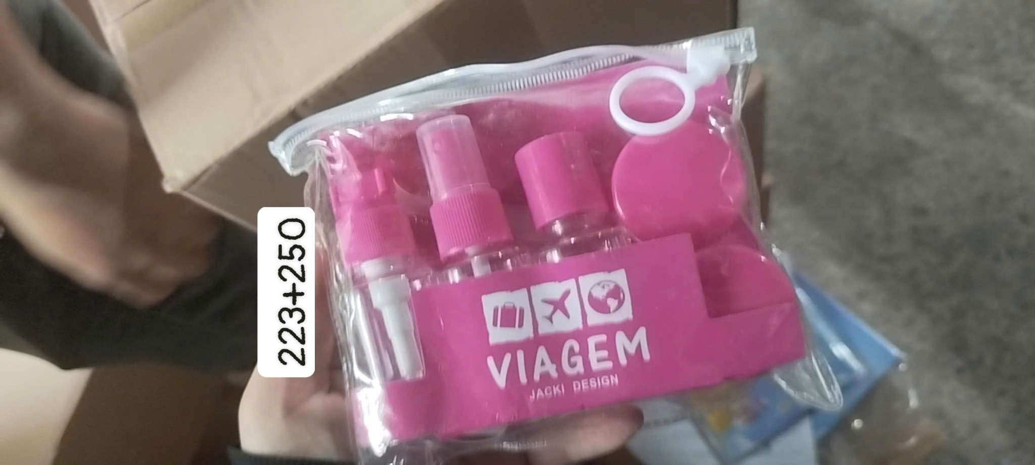 Bộ chiết mỹ phẩm TRAVEL Tmark tiện lợi, kèm túi xinh xắn (Kiện 360 bộ) 11