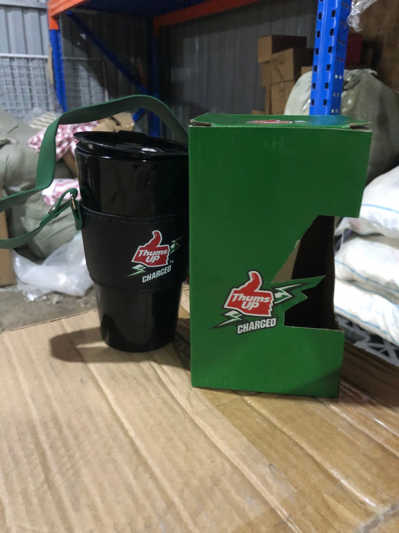 Cốc thuỷ tinh quai xách Thumsup (Kiện 30 cái) (Hàng nguyên kiện) 2