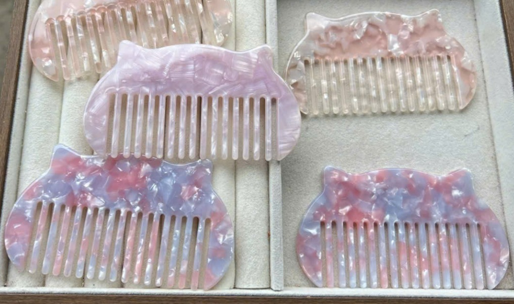 Lược trang điểm hình tai mèo (lố 10 cái) 2