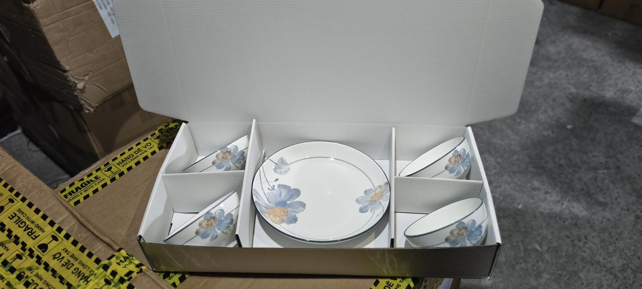Set 4 chén và 1 dĩa Phỏng Lài 2 (Hoa xanh nhuỵ vàng) (Kiện 12 bộ) 3