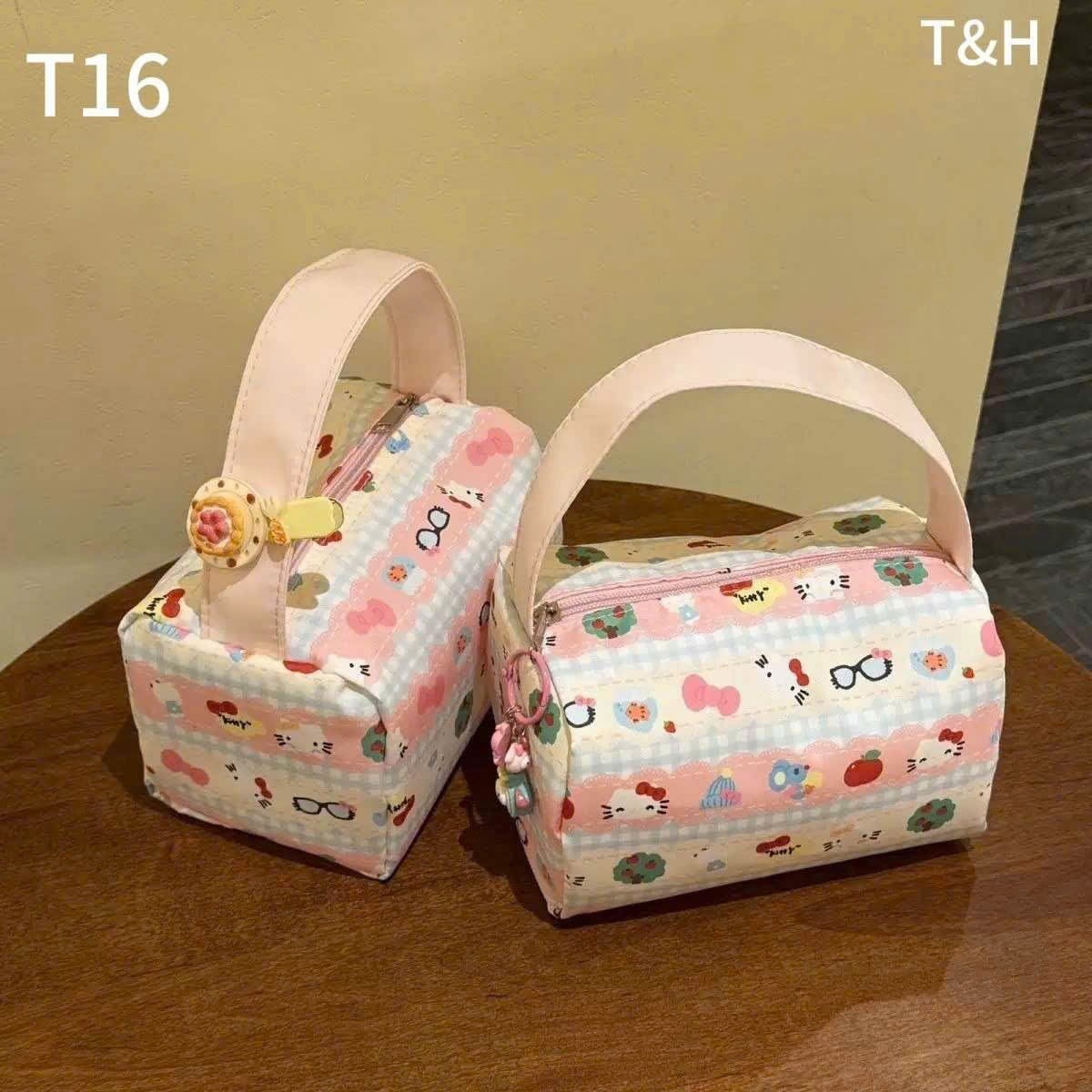 Túi cầm tay đựng mĩ phẩm hoạt hình ( Kiện 100 cái) 2