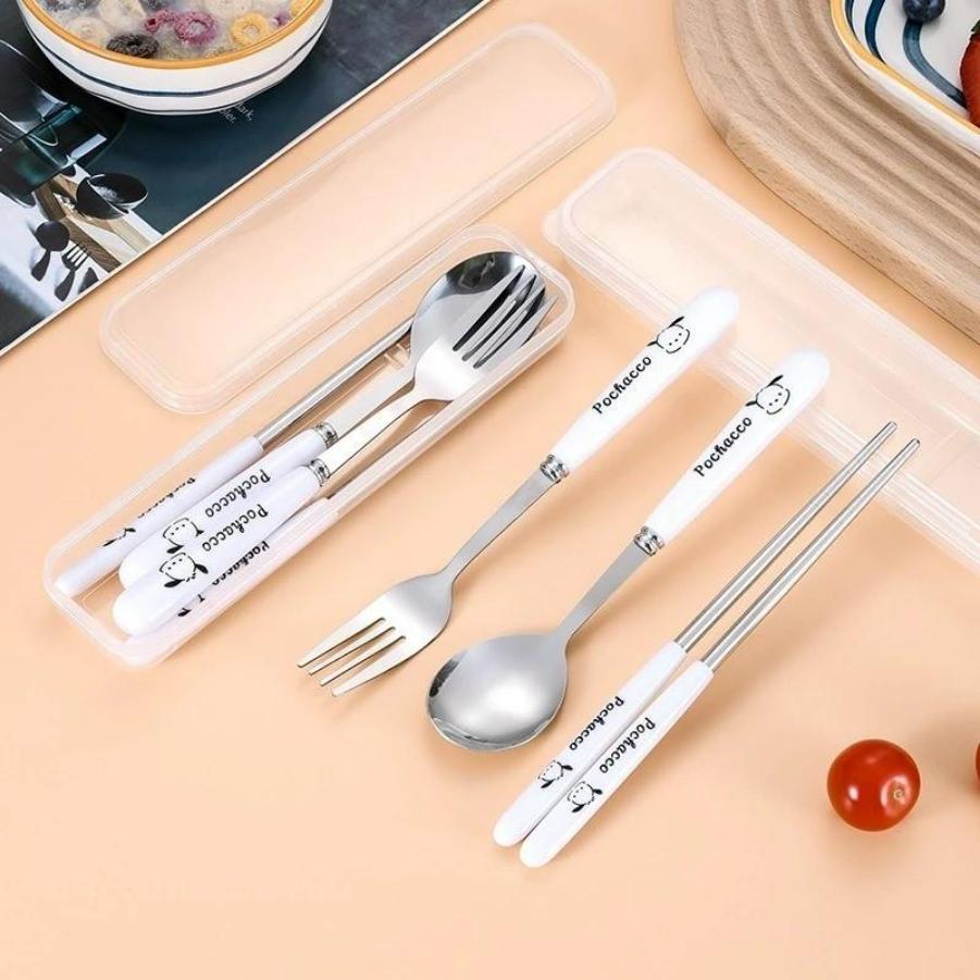 Bo-thia-dua-dia-hop-nhua-trong-suot-Kien-200-bo-_Bộ thìa đũa dĩa hộp nhựa trong suốt – Tiện lợi, an toàn, dễ mang theo (Kiện 200 bộ) 1.jpg