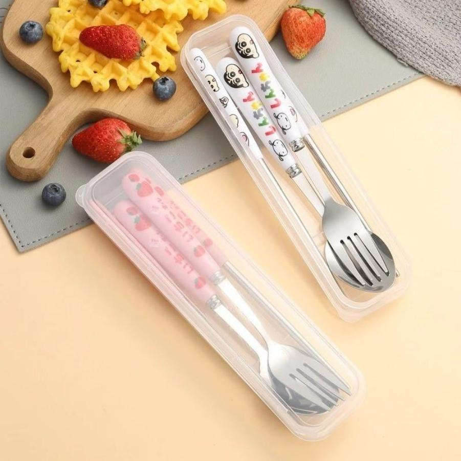 Bo-thia-dua-dia-hop-nhua-trong-suot-Kien-200-bo-_Bộ thìa đũa dĩa hộp nhựa trong suốt – Tiện lợi, an toàn, dễ mang theo (Kiện 200 bộ) 2.jpg