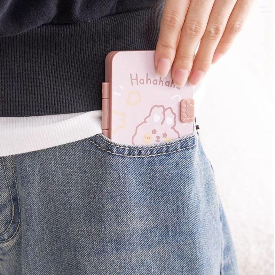 Guong-gap-gon-bo-tui-vuong-kem-luoc-cute-Tmark-Loc-12-cai-Kien-720-cai-_Gương gấp gọn bỏ túi vuông kèm lược cute Tmark (Lốc 12 cái – Kiện 720 cái)3.jpg